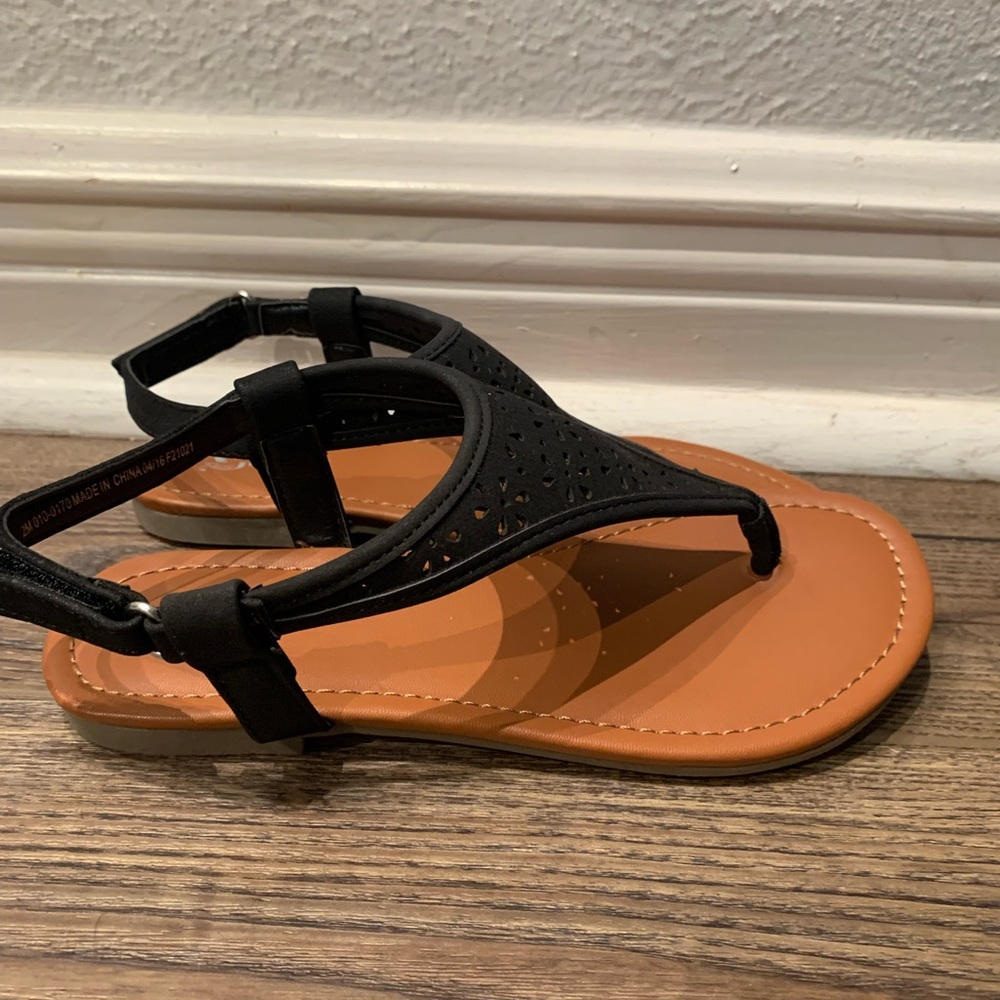 Girl’s Arizona sandals size 2